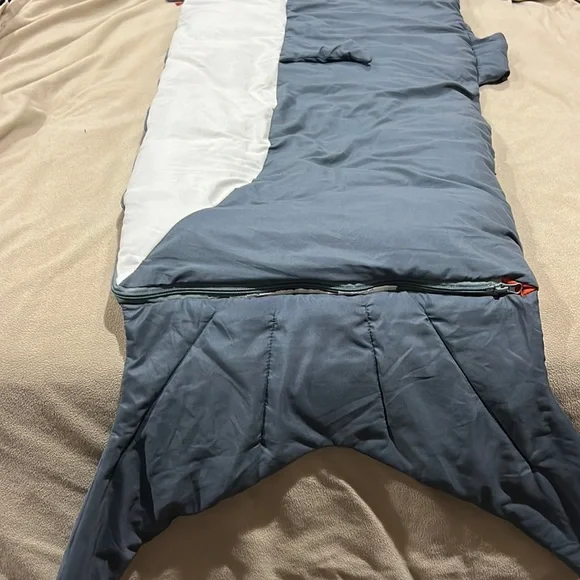 Whale Sleeping bag for young kids to part ( whales π³ head itβs pillow - Picture 5 of 10